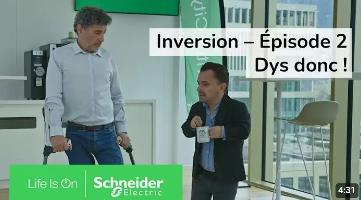 Capture Inversion – Épisode 2 : Dys donc ! Deux personnes échangent dans un bureau.